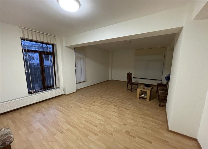 Piata Iancului, imobil S+P+2+M, suprafata 1000mp, 18 camere,parcare