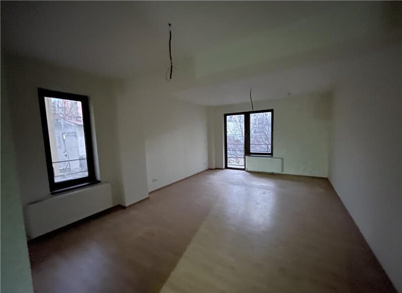 Piata Iancului, imobil S+P+2+M, suprafata 1000mp, 18 camere,parcare