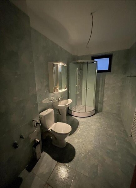 Piata Iancului, imobil S+P+2+M, suprafata 1000mp, 18 camere,parcare